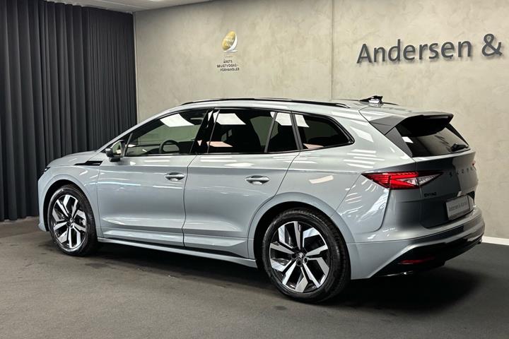 Grå Skoda Enyaq fra 2026
