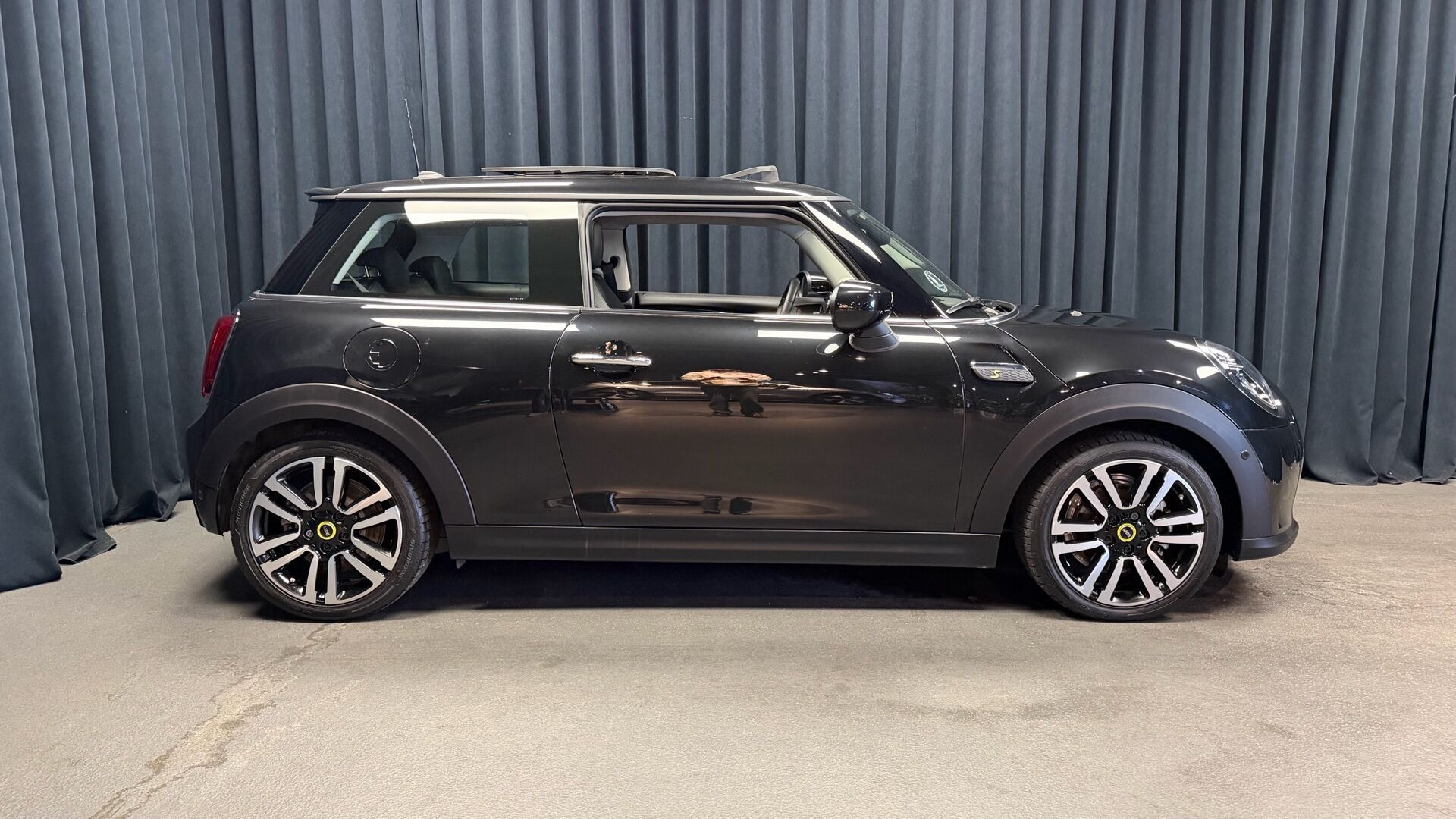 Sort Mini Cooper fra 2023