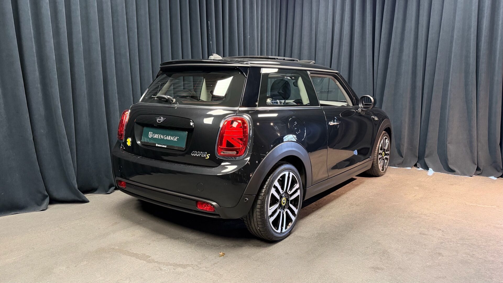 Sort Mini Cooper fra 2023