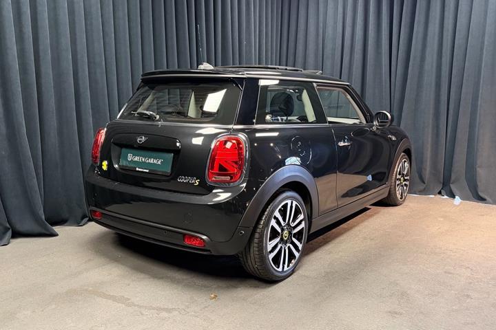 Sort Mini Cooper fra 2023