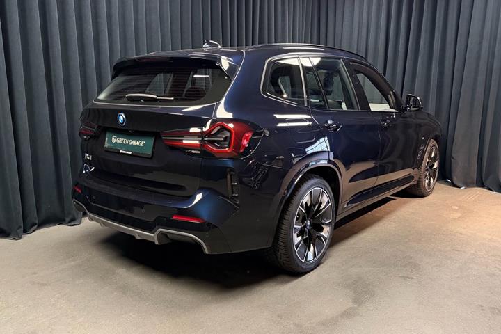 Sort BMW iX3 fra 2022