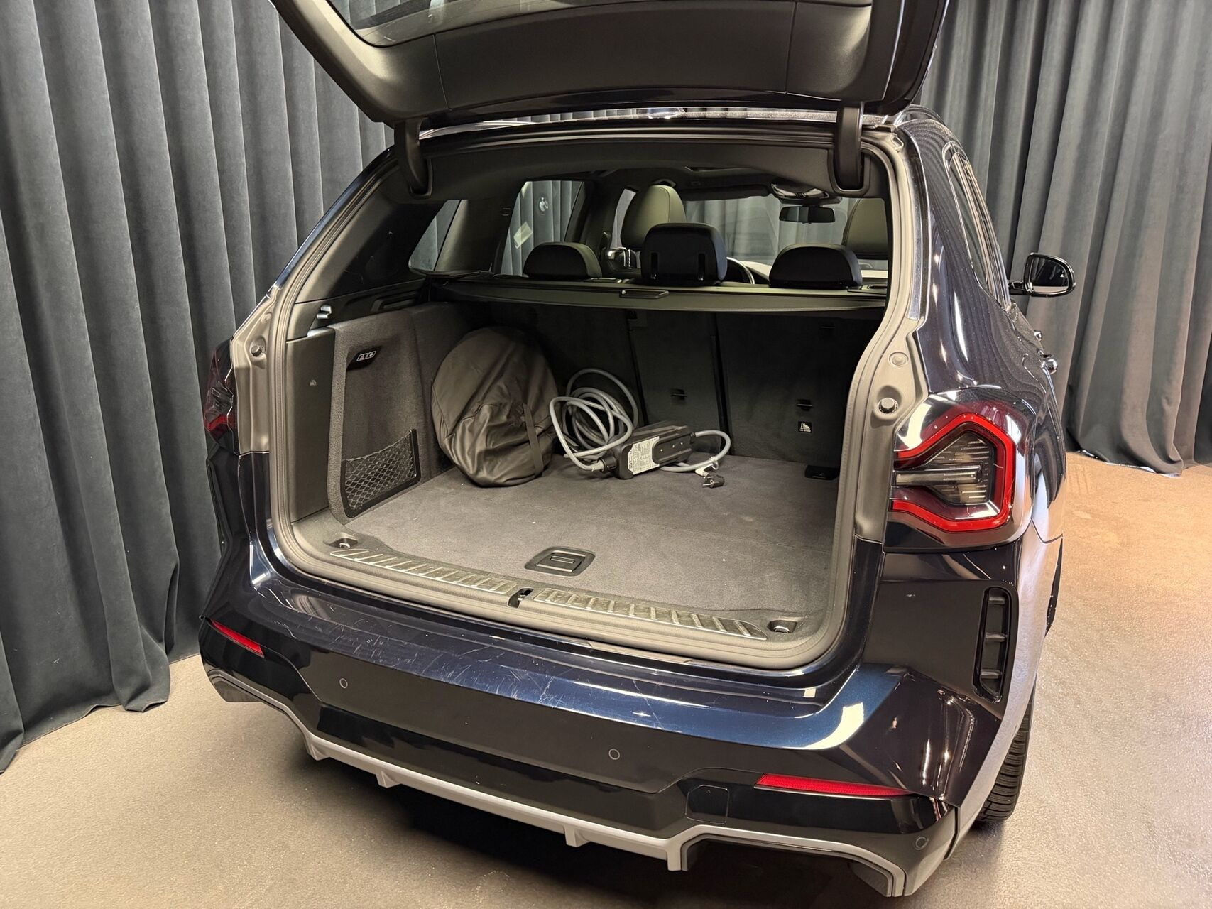 Sort BMW iX3 fra 2022