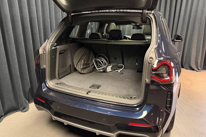 Sort BMW iX3 fra 2022