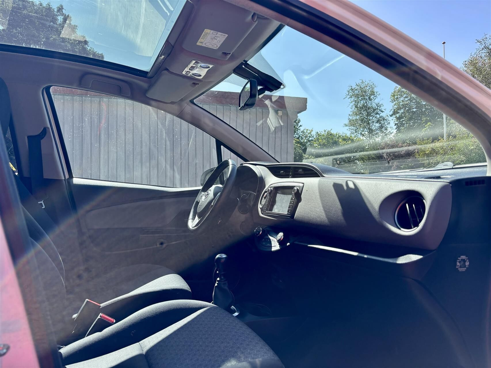Hvid Toyota Yaris fra 2015
