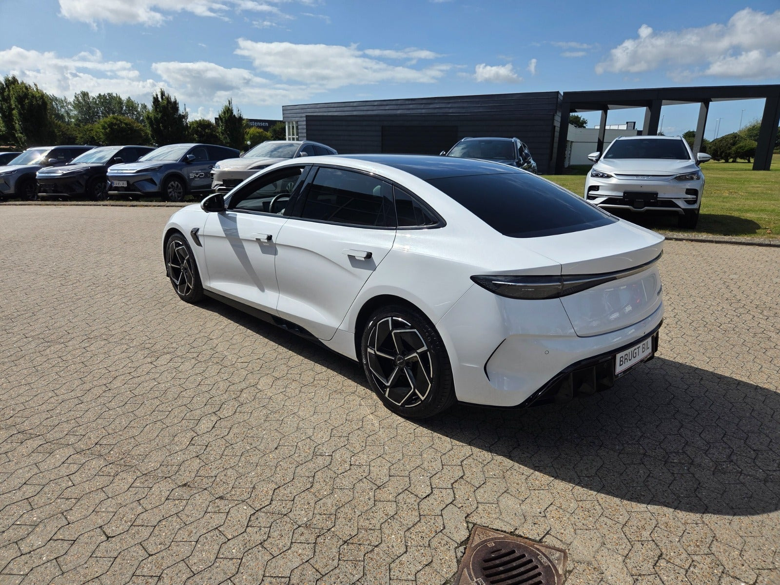 Hvid BYD Seal fra 2024