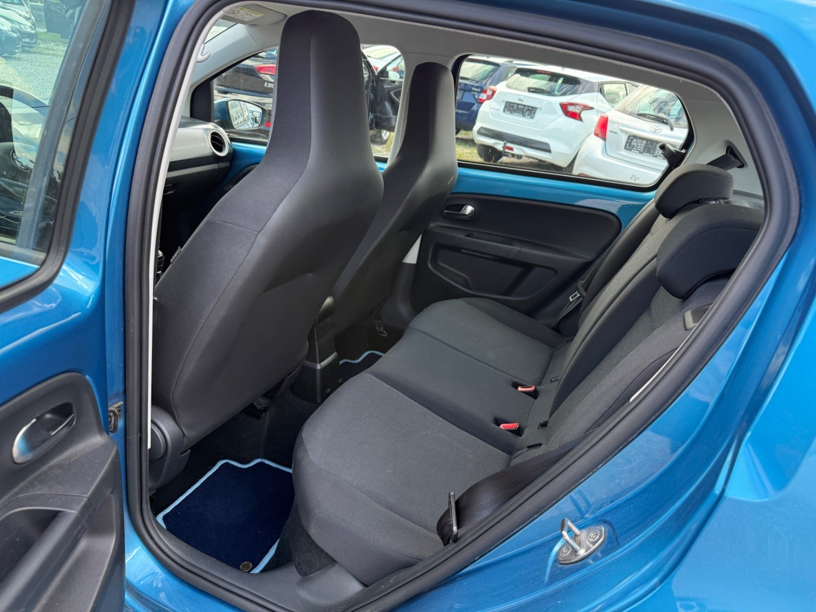 Blå VW UP! fra 2017