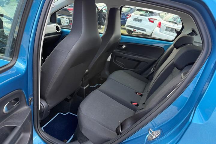 Blå VW UP! fra 2017