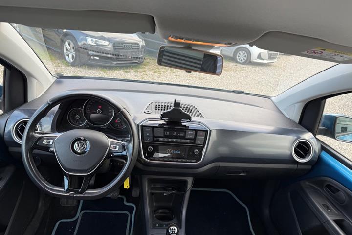 Blå VW UP! fra 2017