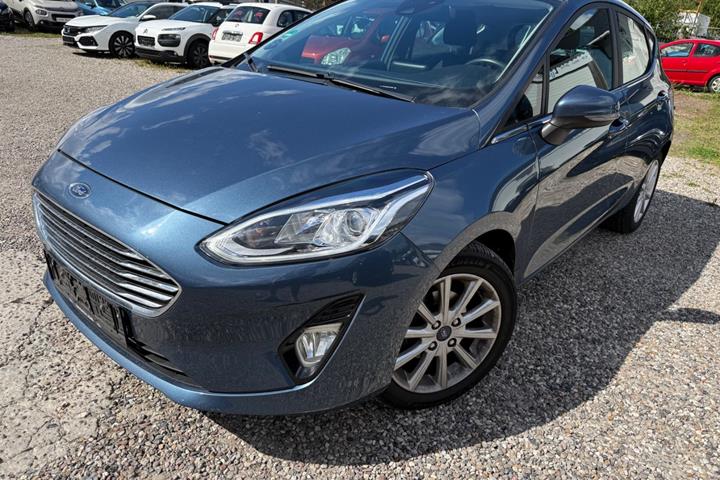 Blå Ford Fiesta fra 2019