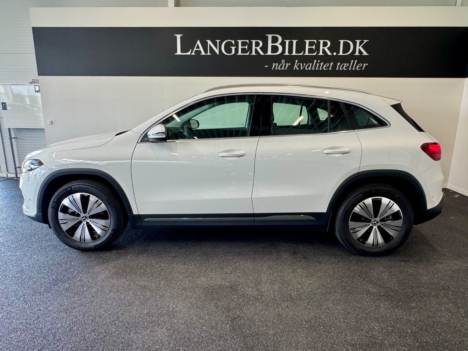 Hvid Mercedes EQA250+ fra 2025