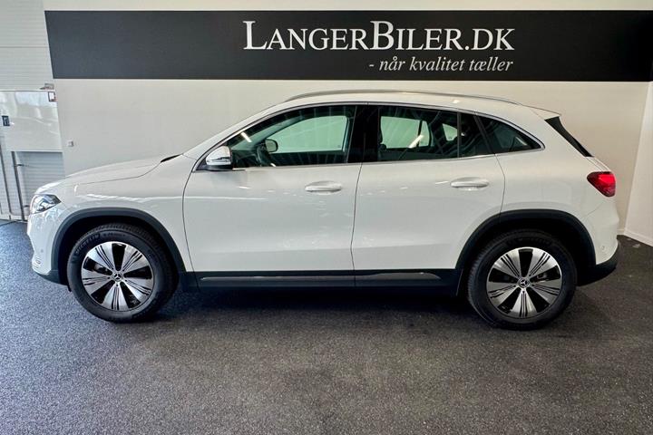 Hvid Mercedes EQA250+ fra 2025