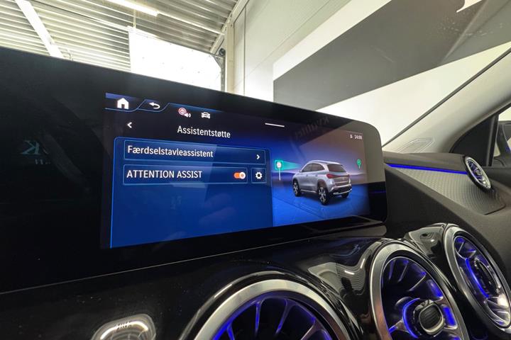 Hvid Mercedes EQA250+ fra 2025