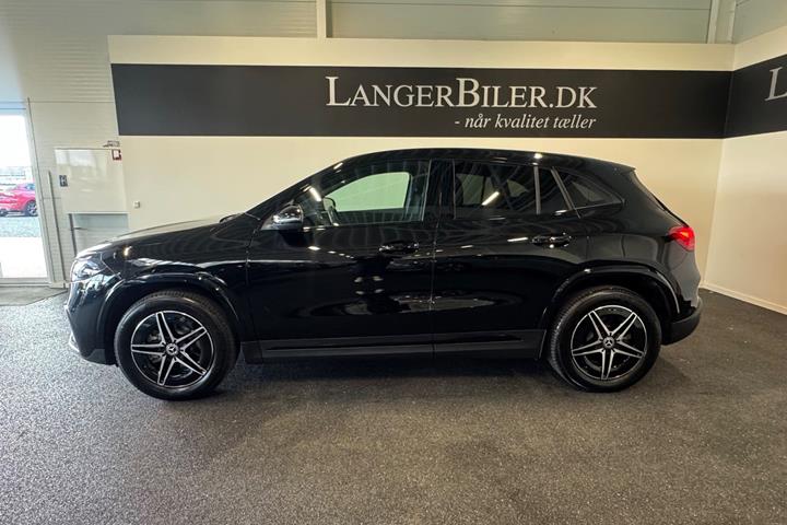 Sort Mercedes EQA250+ fra 2025
