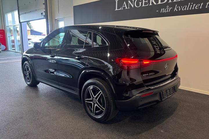 Sort Mercedes EQA250+ fra 2025