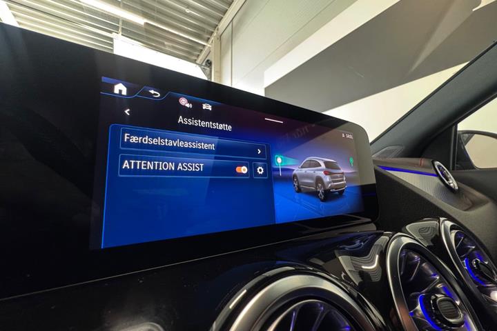 Sort Mercedes EQA250+ fra 2025