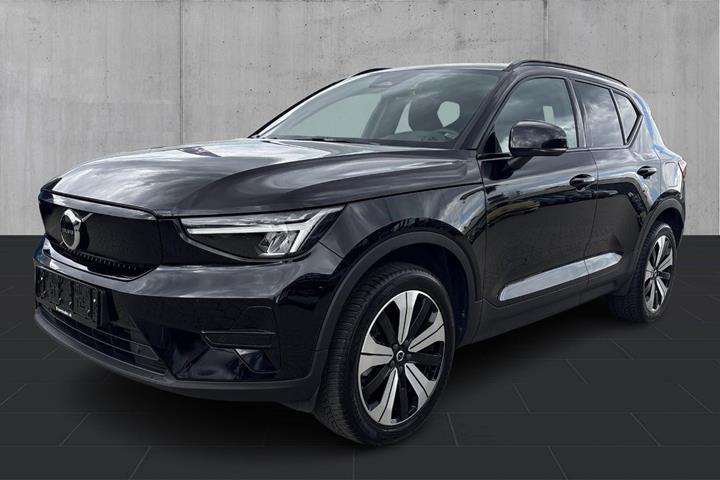 Sort Volvo XC40 fra 2022 set udefra