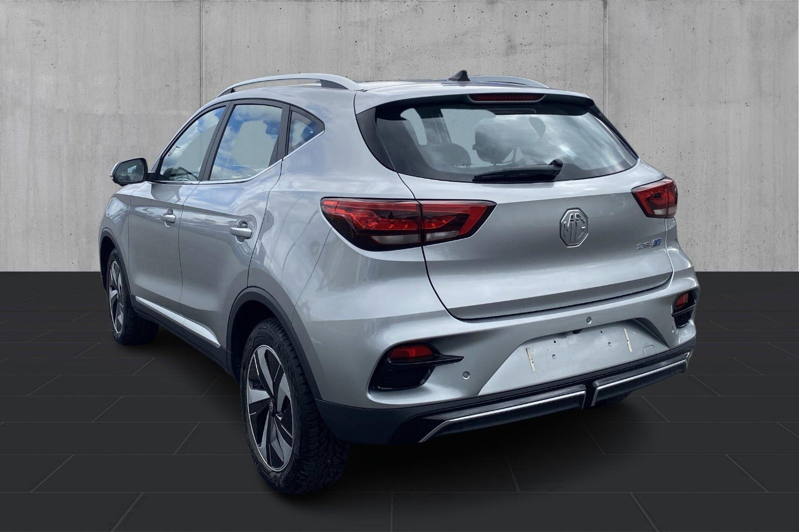 Sølv MG ZS fra 2024