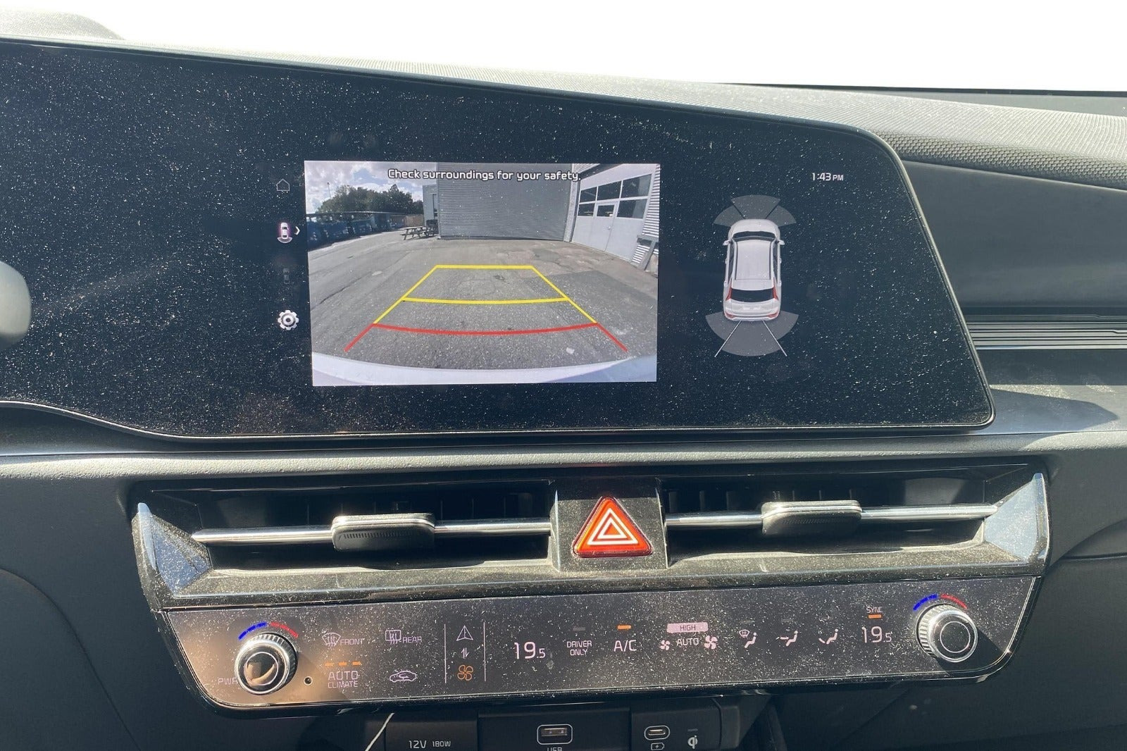 Hvid Kia Niro fra 2025