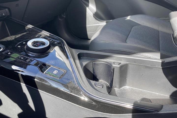 Hvid Kia Niro fra 2025