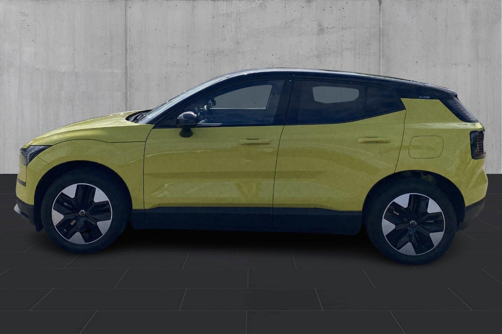 Gul Volvo EX30 fra 2024