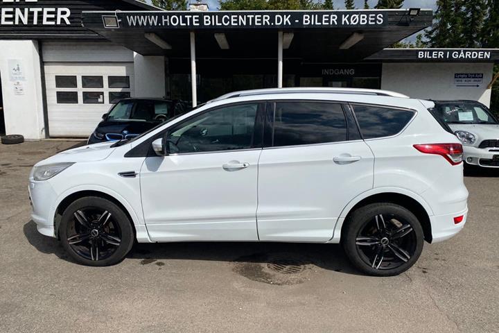 Hvid Ford Kuga fra 2013