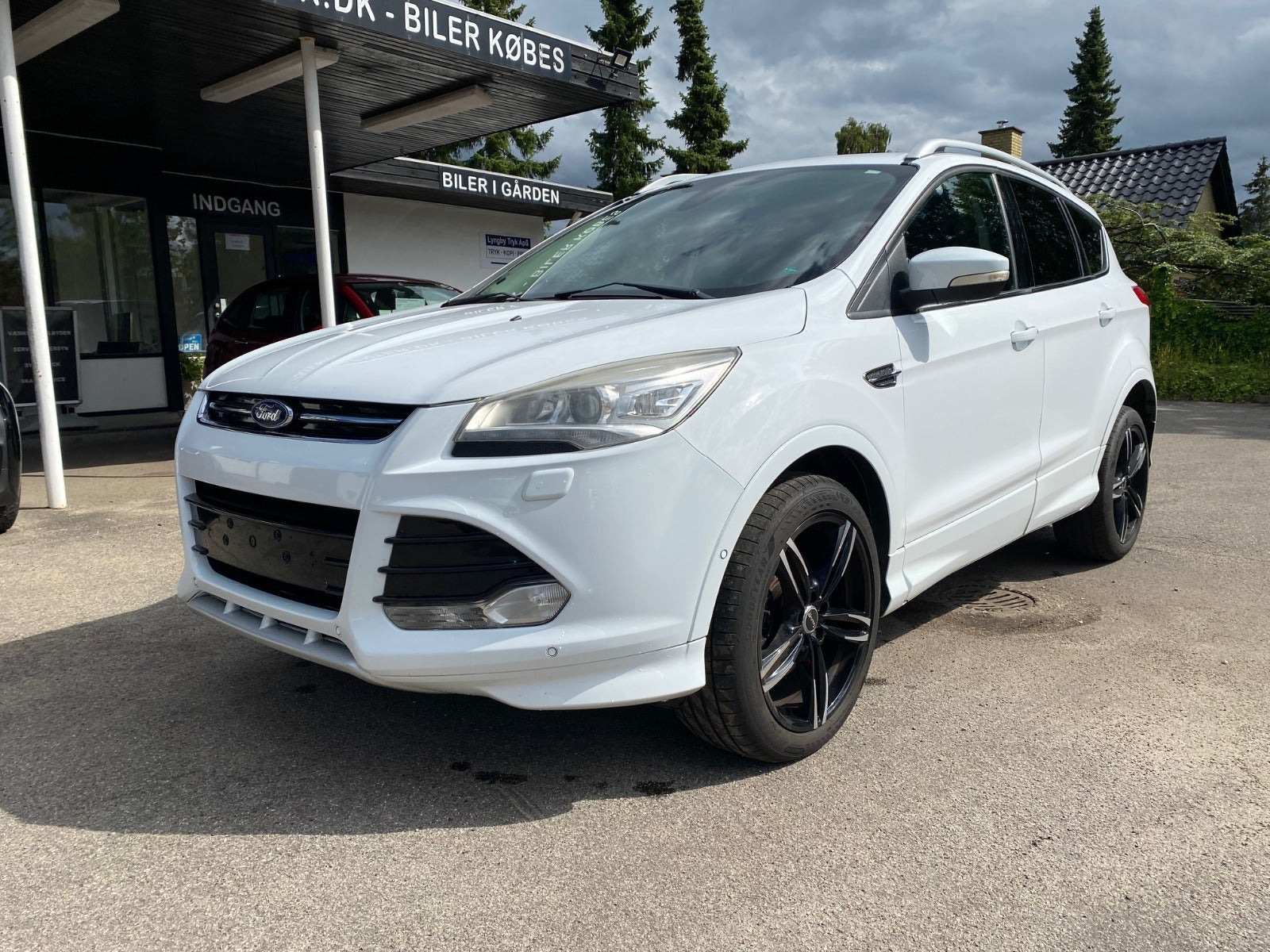 Hvid Ford Kuga fra 2013