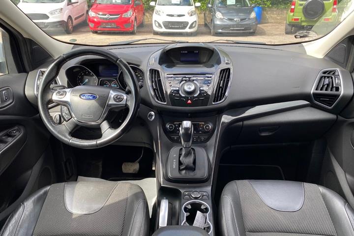 Hvid Ford Kuga fra 2013