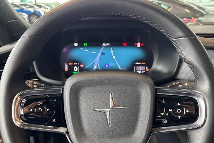 Hvid Polestar 2 fra 2021