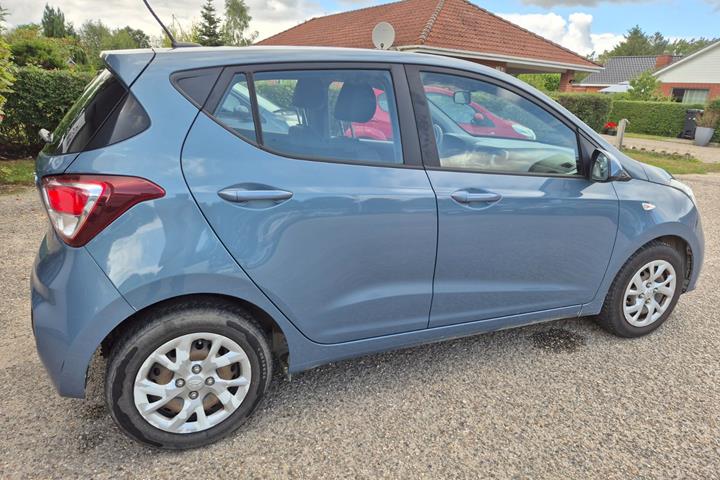 Grøn Hyundai i10 fra 2018