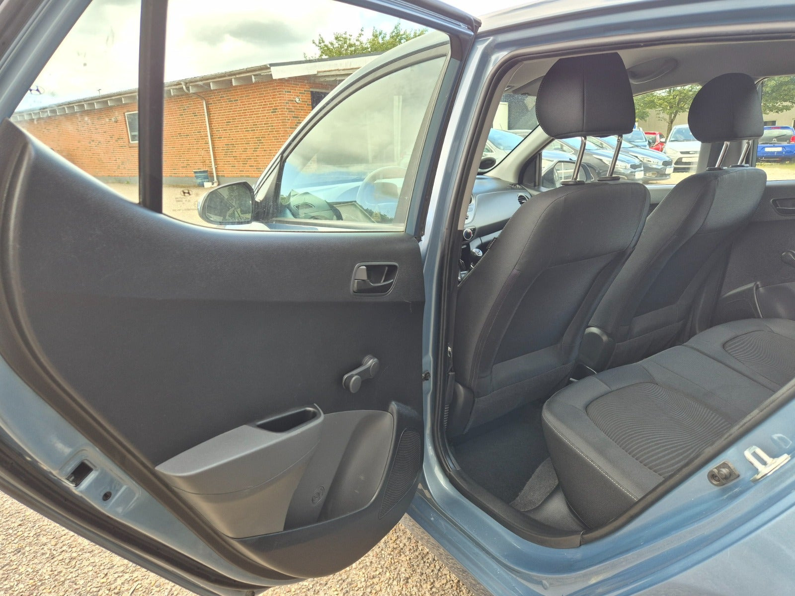 Grøn Hyundai i10 fra 2018