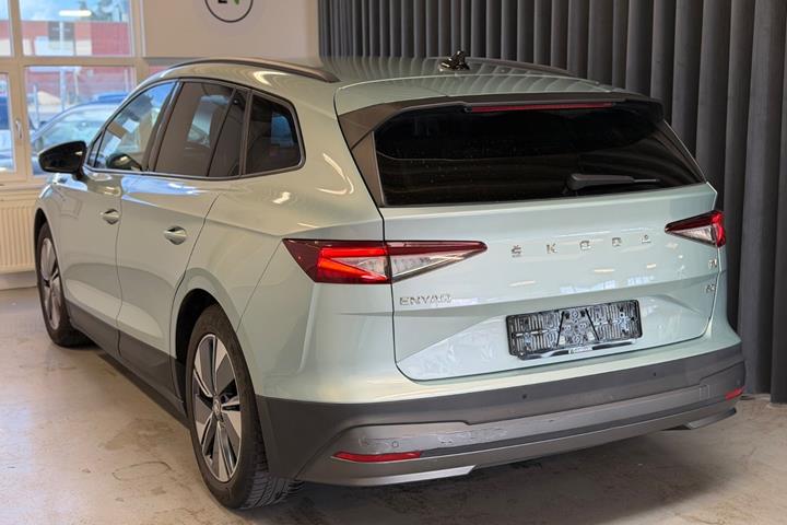 Turquoise Skoda Enyaq fra 2021