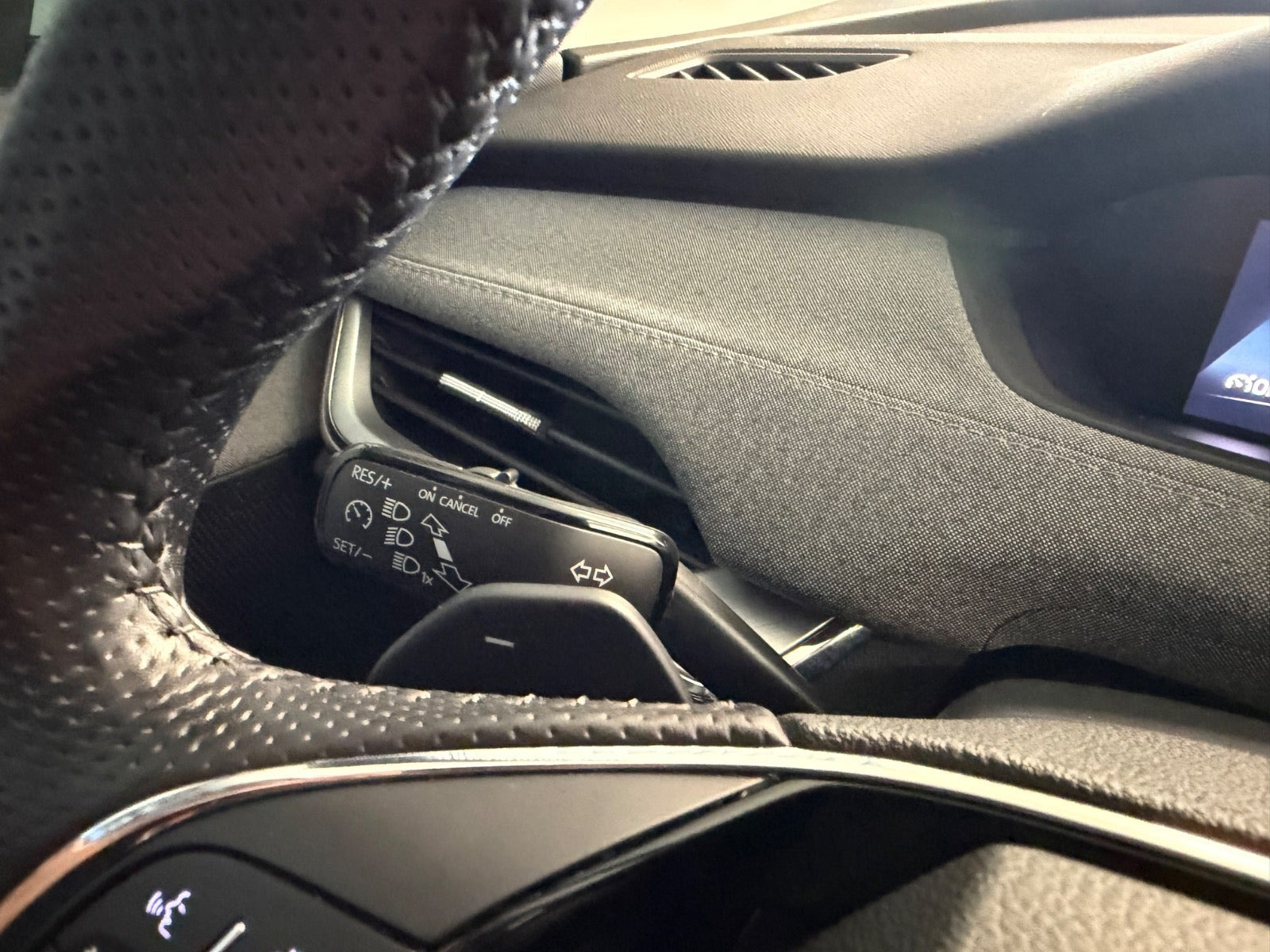 Turquoise Skoda Enyaq fra 2021