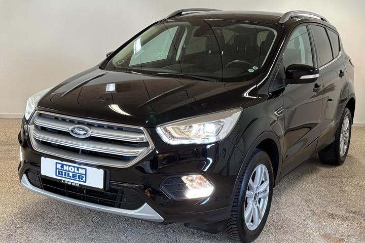 Sort Ford Kuga fra 2020