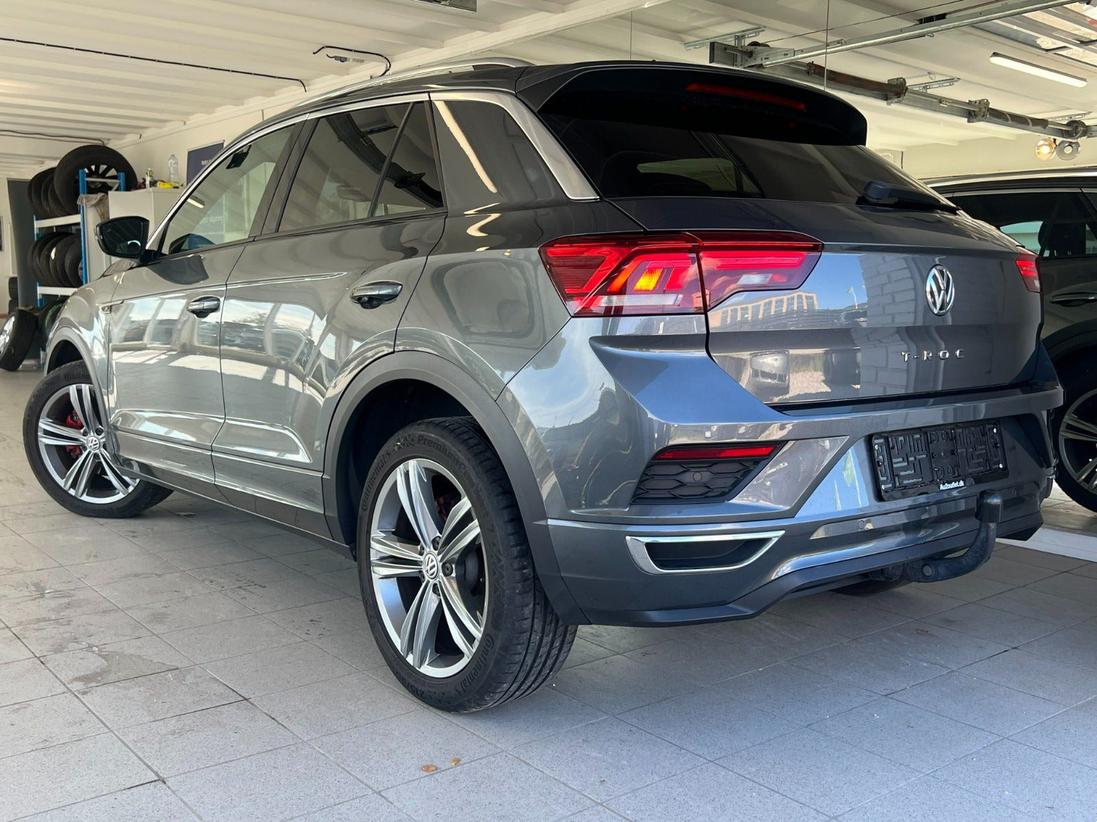 Grå VW T-Roc fra 2018
