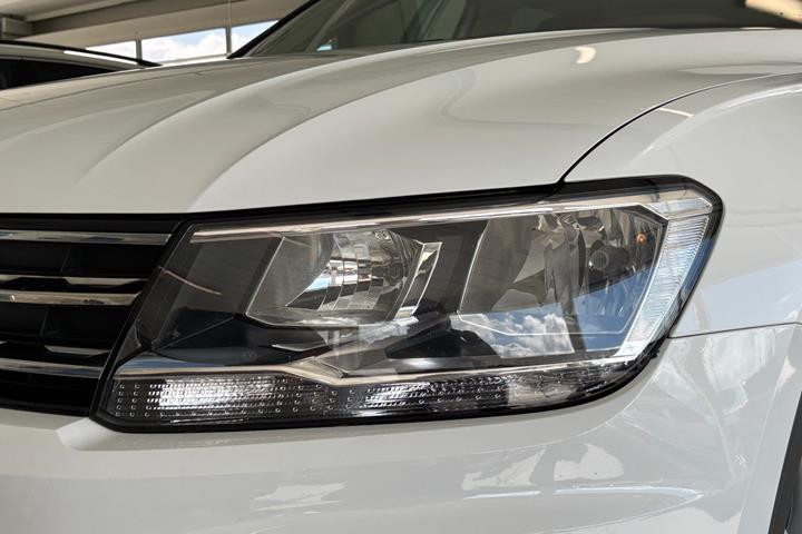 Hvid VW Tiguan fra 2018