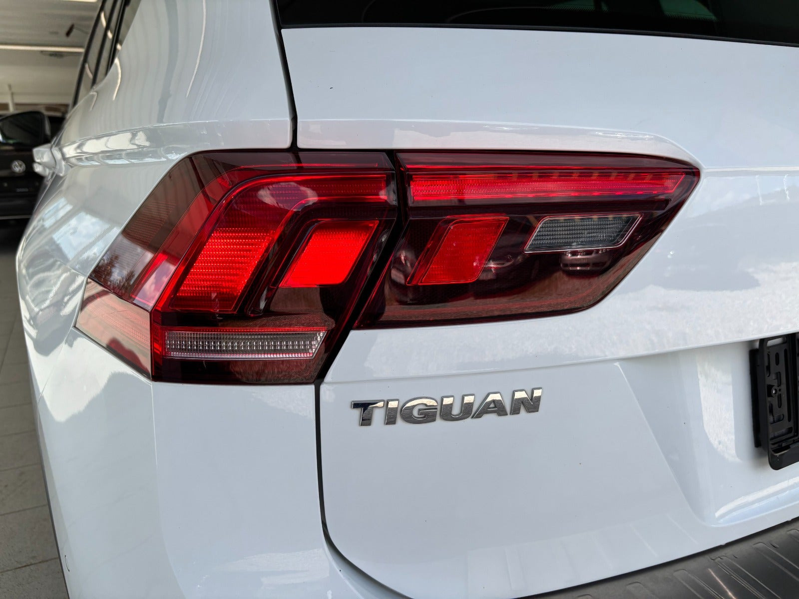 Hvid VW Tiguan fra 2018