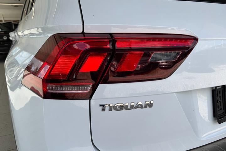 Hvid VW Tiguan fra 2018