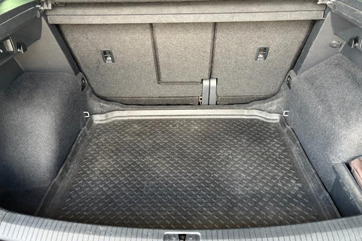 Hvid VW Tiguan fra 2018