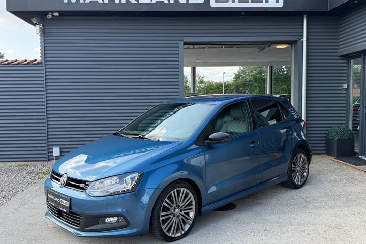 Blå VW Polo fra 2016