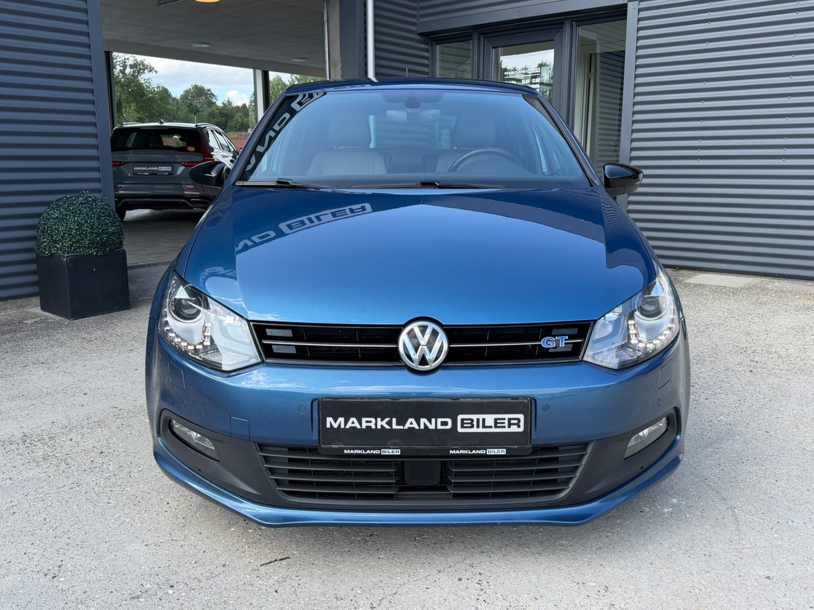 Blå VW Polo fra 2016