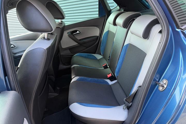 Blå VW Polo fra 2016