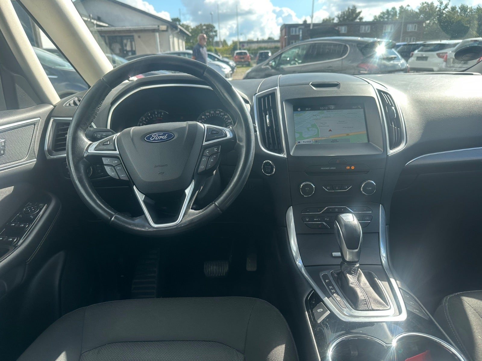 Sort Ford Galaxy fra 2018