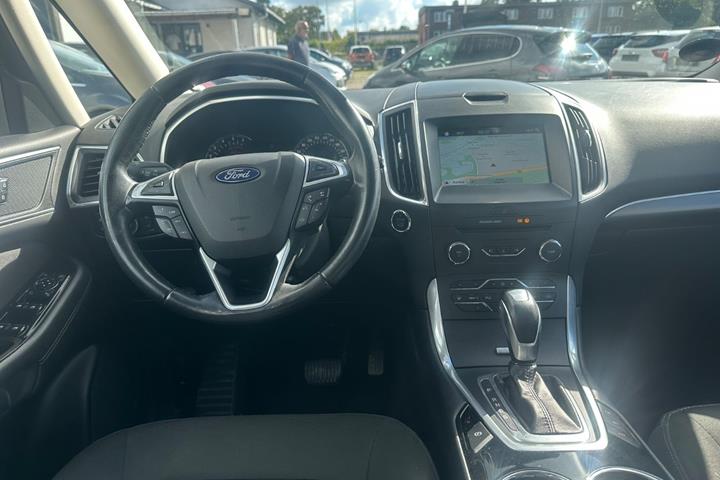 Sort Ford Galaxy fra 2018