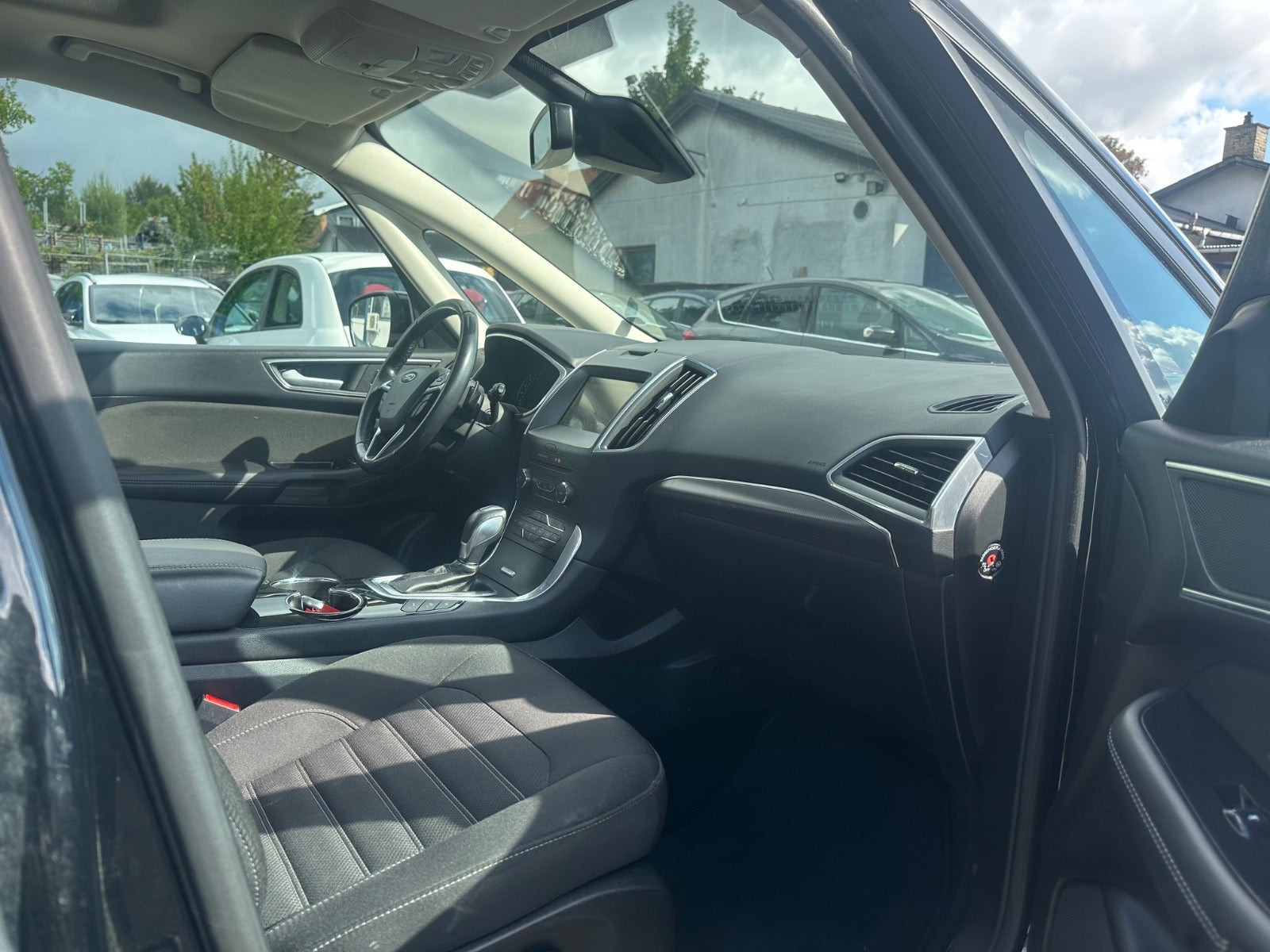 Sort Ford Galaxy fra 2018