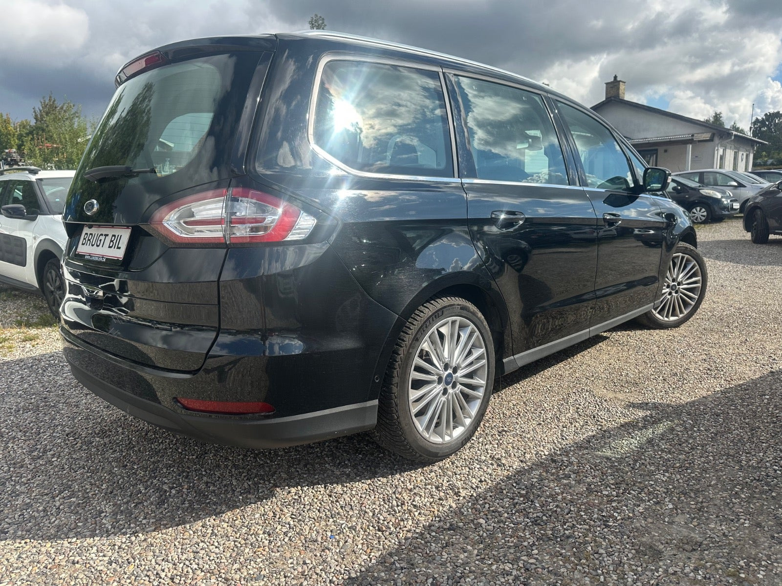 Sort Ford Galaxy fra 2018