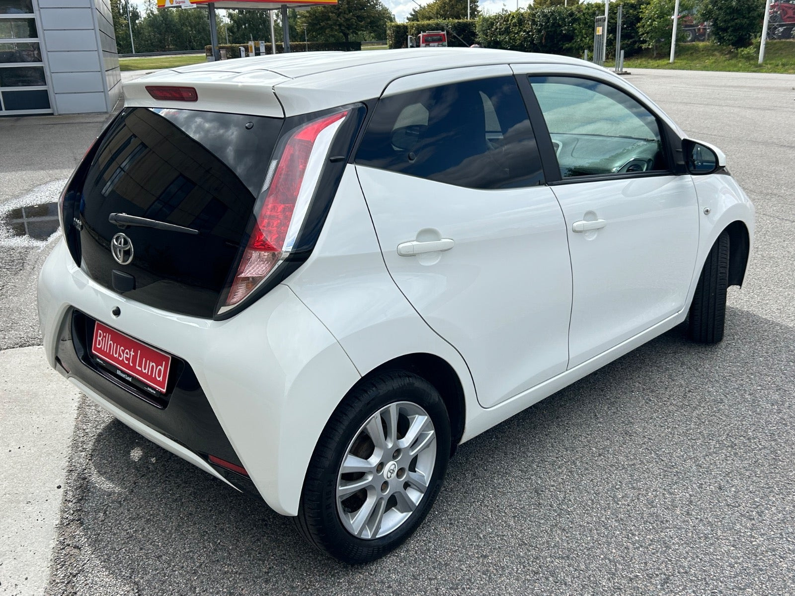 Hvid Toyota Aygo fra 2018