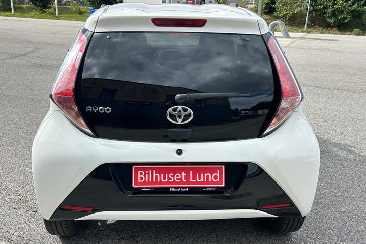 Hvid Toyota Aygo fra 2018
