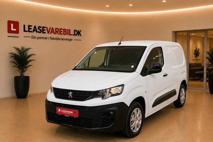 Hvid Peugeot Partner fra 2023