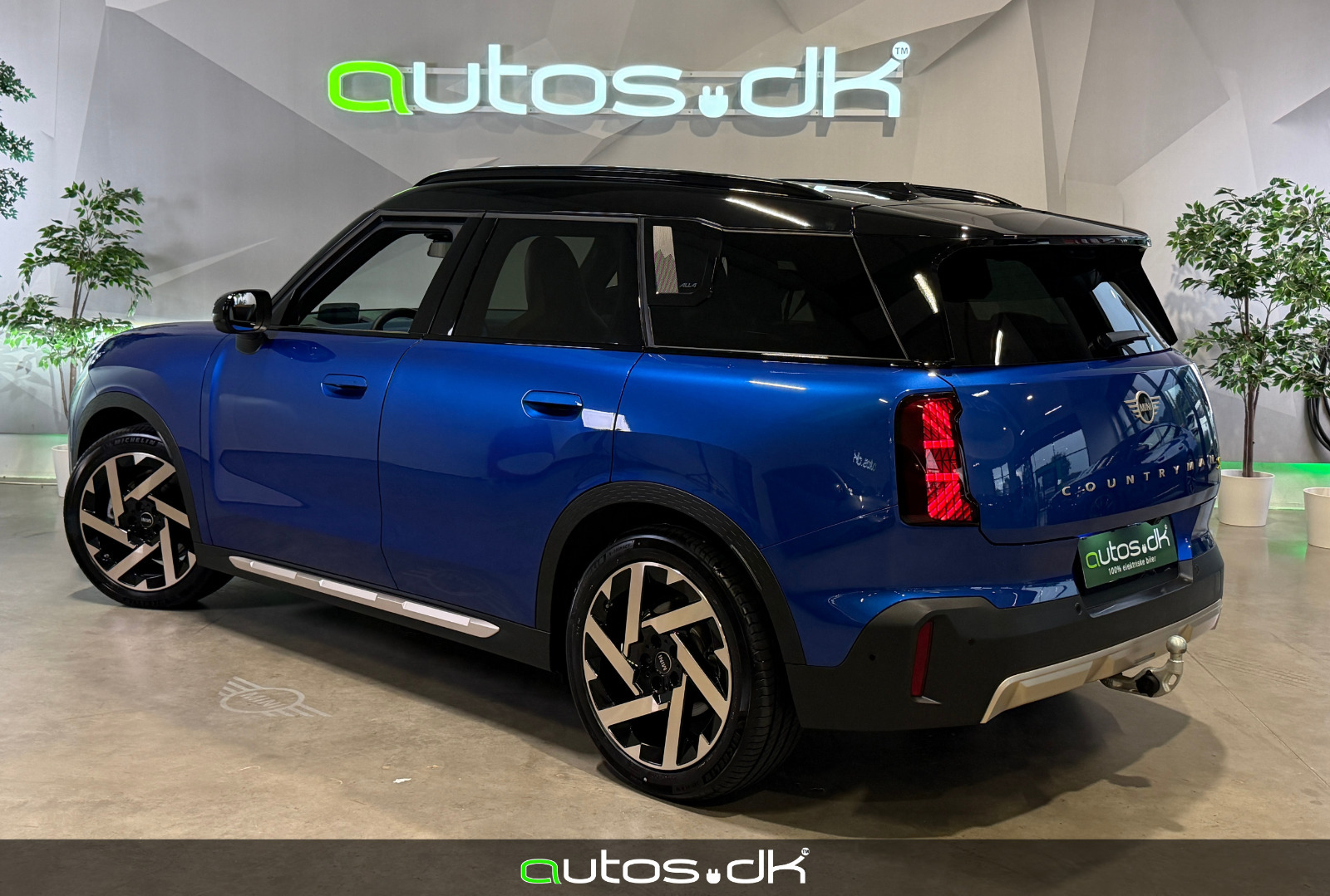 Blå Mini Countryman SE fra 2025
