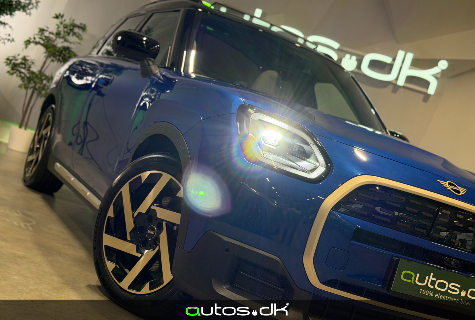 Blå Mini Countryman SE fra 2025